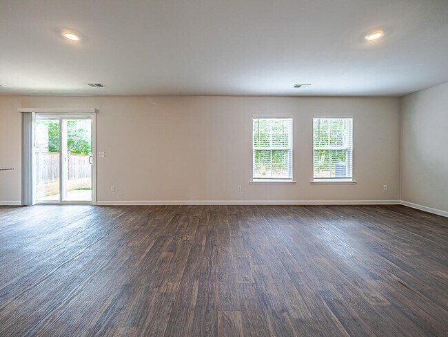 Building Photo - 1830 Lacebark Dr