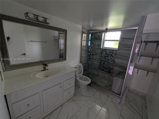 Building Photo - 108 Gardens Dr