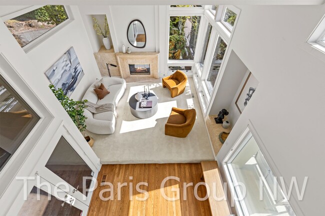 Building Photo - Stunning 3 Story Kirkland Water View Home ...