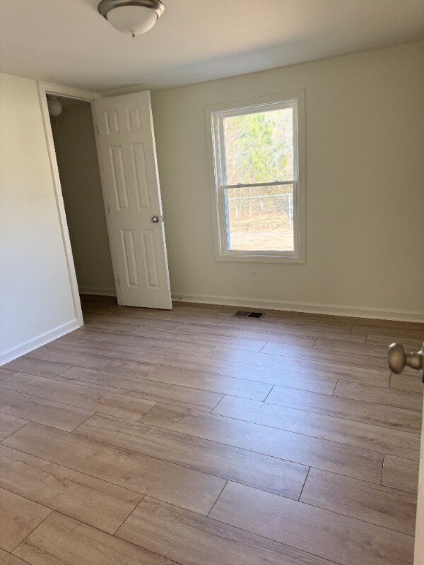 Building Photo - 811 Williams Lake Rd