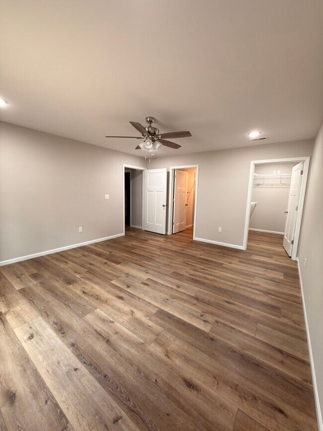 Building Photo - 3031-MF3-E4
