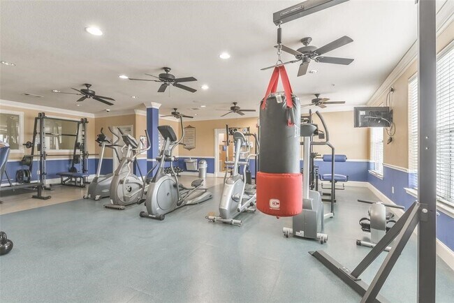 Building Photo - 1711 Old Spanish Trl