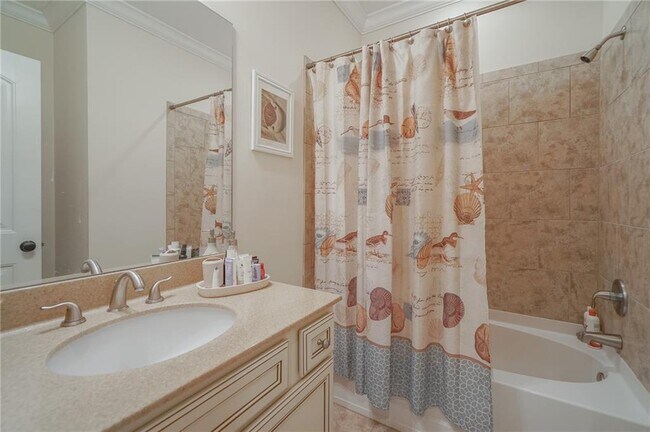 Building Photo - 303 Reserve Ln