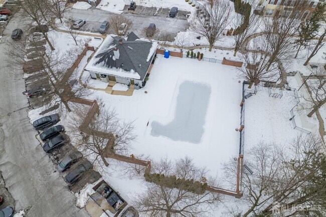 Building Photo - 318 Wimbeldon Ct