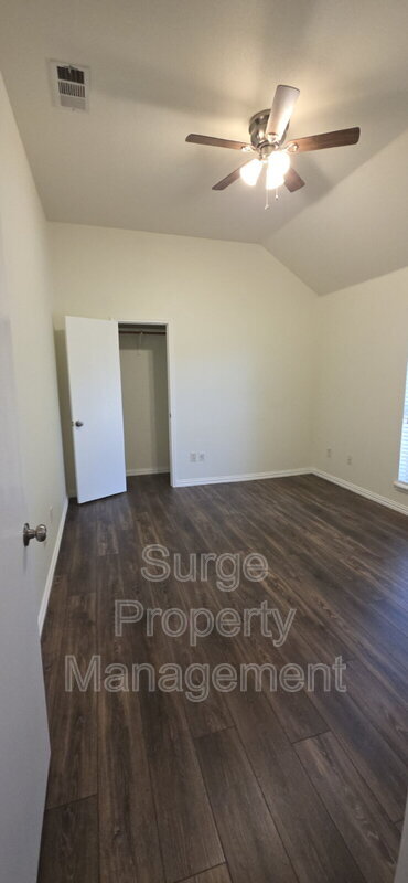 Building Photo - 629 Dorchester Dr