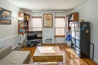 Building Photo - 342 4th St