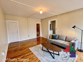 Building Photo - Amazing Two Bedroom in Burlington - $500 OFF FIRST MONTHS RENT WHEN YOU SIGN A LEASE BY 9/15!
