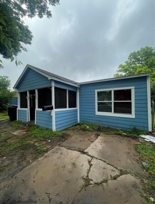 Building Photo - 4806 Airport Blvd