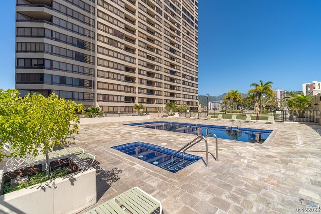 Building Photo - 2bd/2ba/1parking condo at Iolani Court Plaza