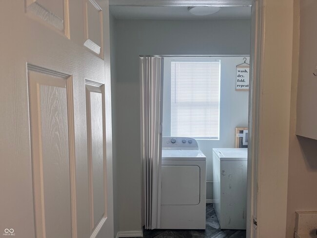 Building Photo - 2932 N Washington Blvd