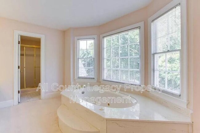 Building Photo - 2541 Berwick Walk