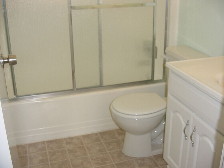 Building Photo - 3654 42nd St