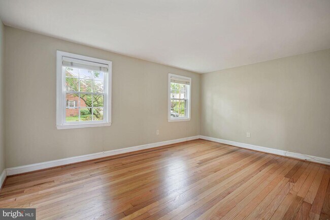 Building Photo - 2900 13th Rd S