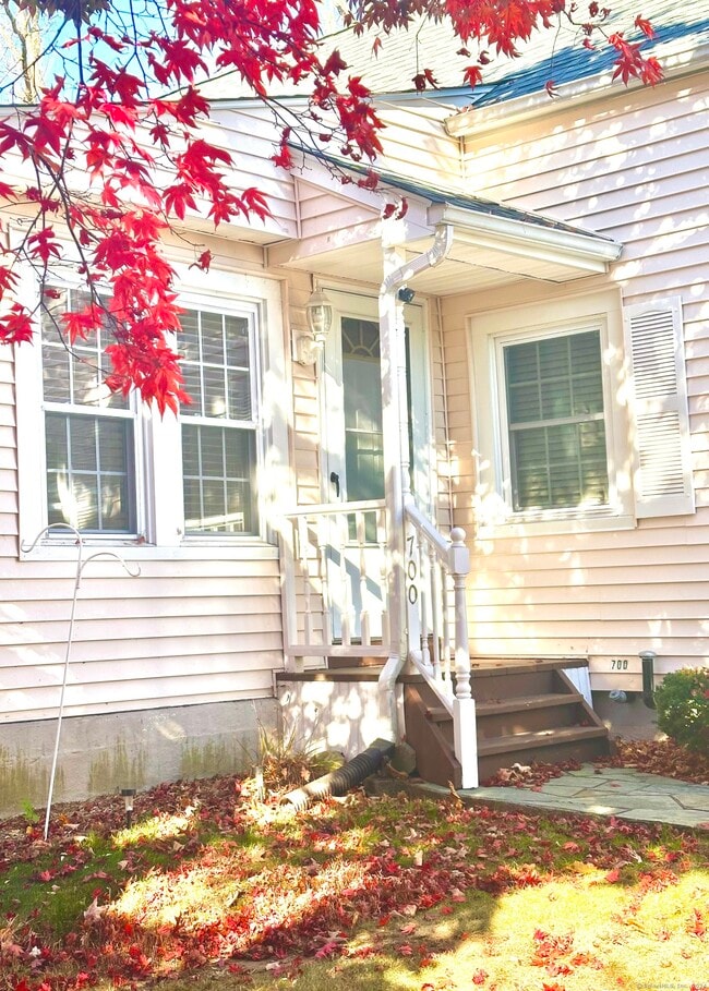 Primary Photo - 708 Racebrook Rd
