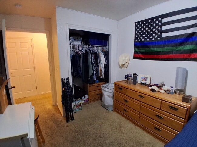 Building Photo - 146 W 1230 N St