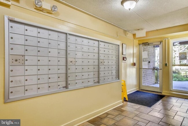 Building Photo - 60 S Van Dorn St