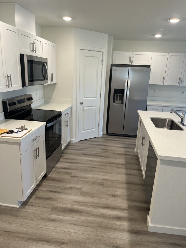 Building Photo - 2187 Orlin Dr