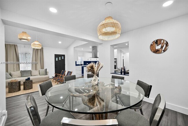 Building Photo - 7335 SW 104th St