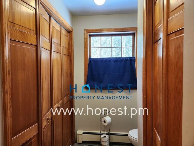 Building Photo - 12 Joey Ln