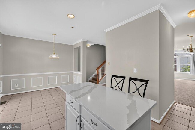Building Photo - 2495 Cheyenne Dr