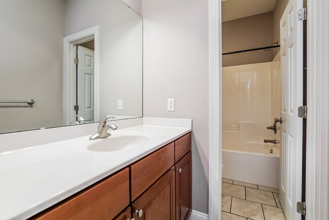 Building Photo - 604 Beautyberry Ln