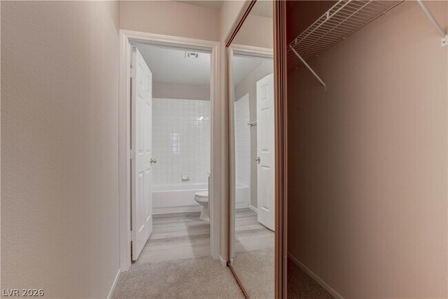 Building Photo - 1636 Coyote Run Dr
