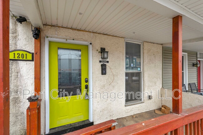 Building Photo - 1201 Union Ave