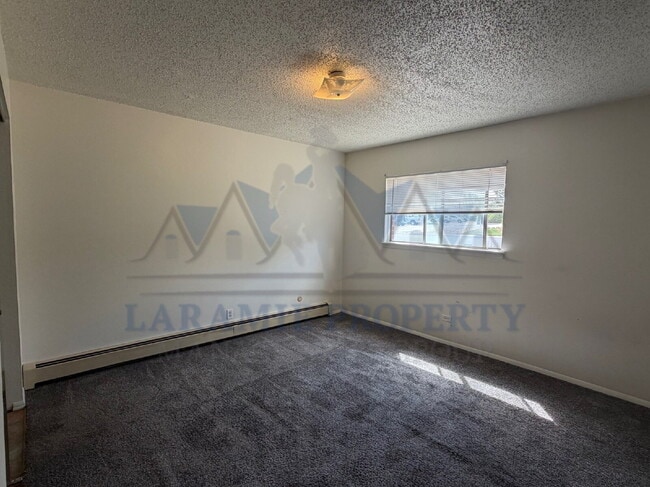 Building Photo - 1 Bed 1 Bath Apartment