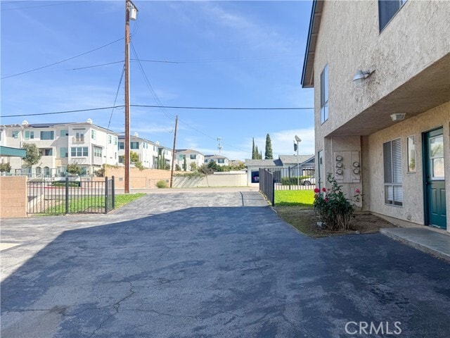 Building Photo - 101 E Olive Ave