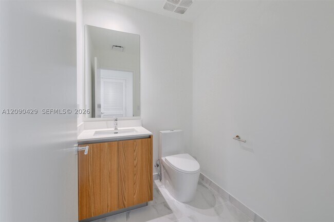 Building Photo - 1400 Biscayne Blvd