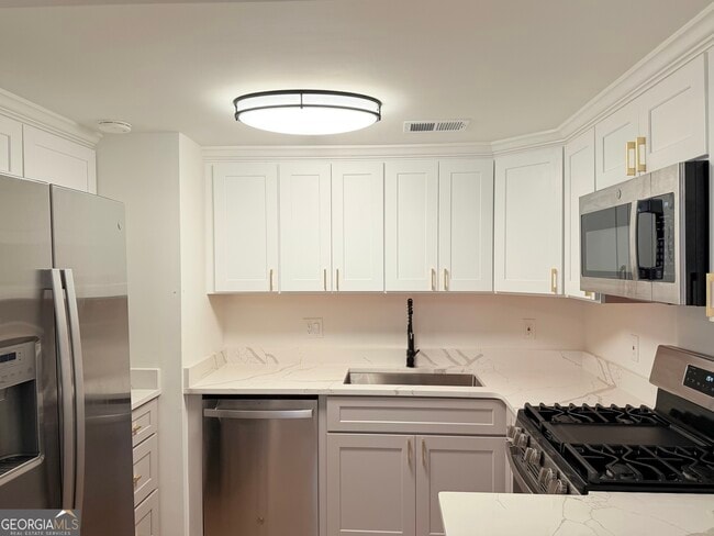 Building Photo - 1500 Planters Ridge Ln