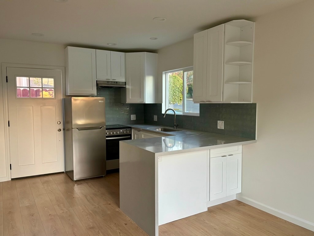 Building Photo - 12671 Victoria Ave