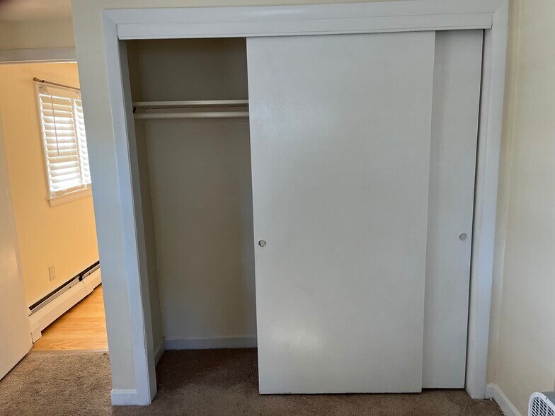 Building Photo - 31 Bridge St