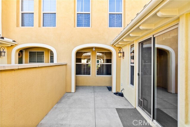 Building Photo - 116 Chantilly