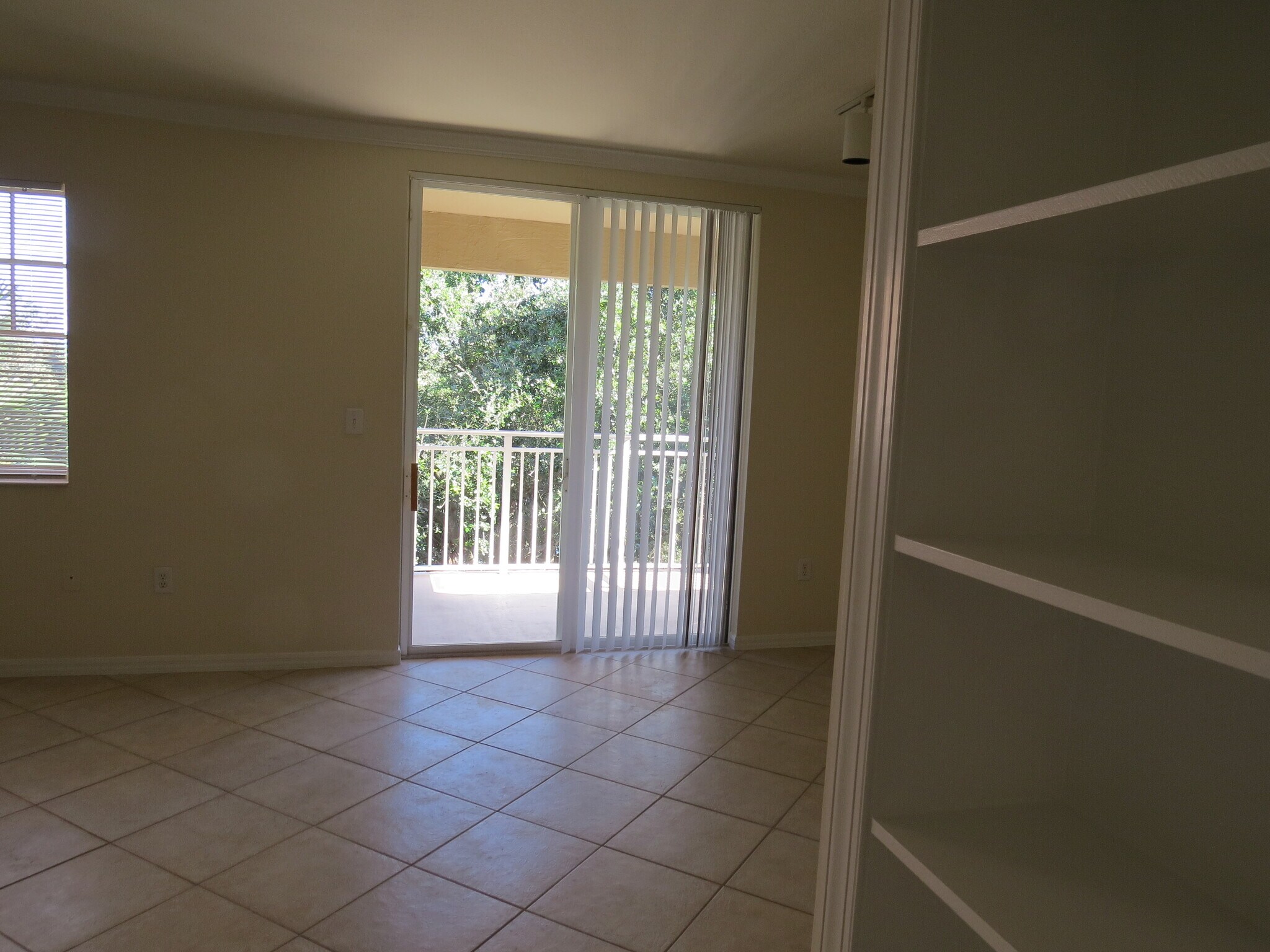 Building Photo - 6559 Emerald Dunes Dr
