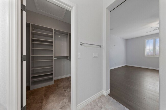 Building Photo - Stunning 1-Story Home in the Heart of Moun...