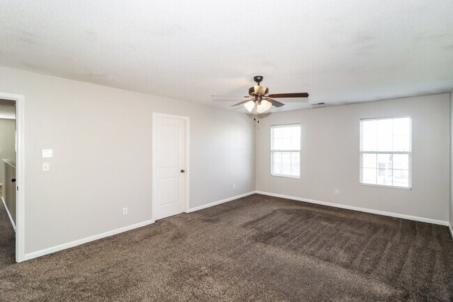 Building Photo - 10216 Cottage Farms Dr