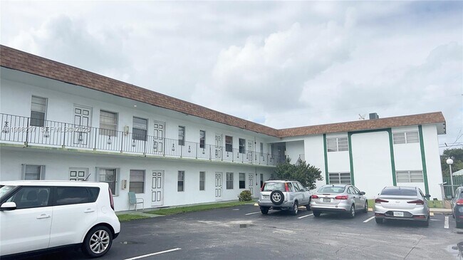 Building Photo - 2225 Polk St