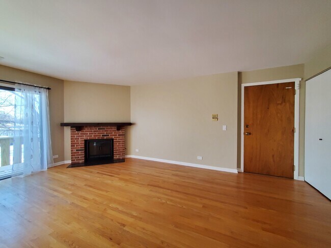 Building Photo - 733 Plum Tree Ct