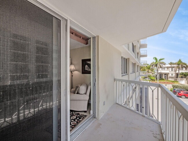 Building Photo - 125 S Ocean Ave