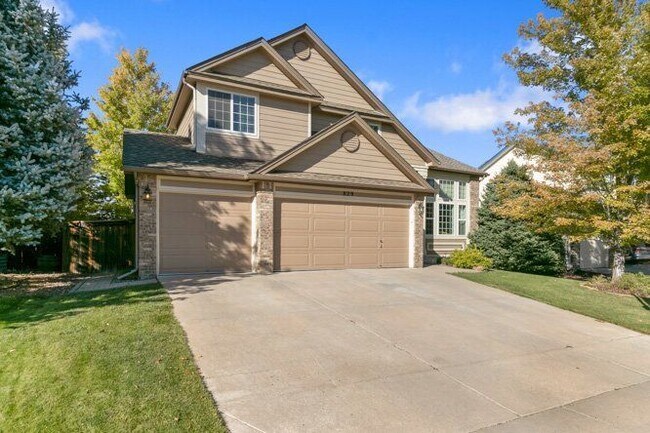 Building Photo - 829 W Sparrow Hawk Dr