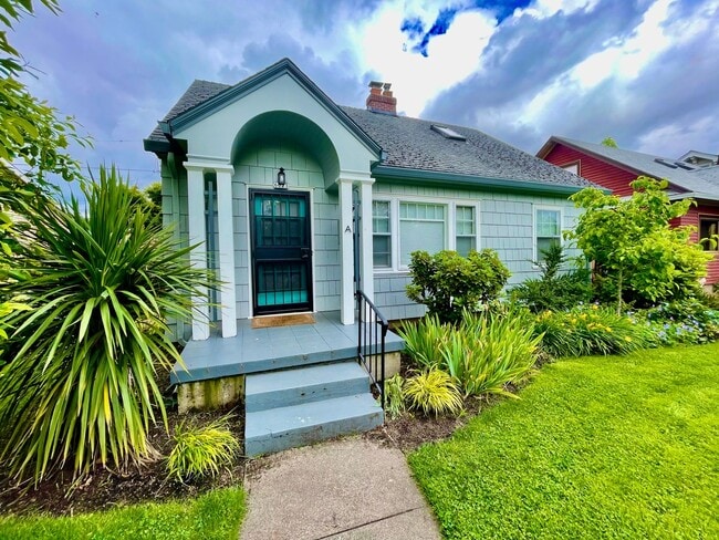 Building Photo - Well Maintained- 3 bed 2 bath Home - Piedm...