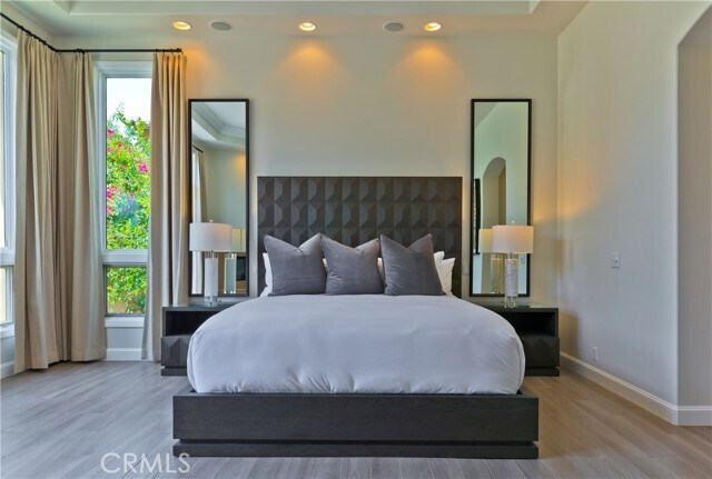 Building Photo - 55495 Royal St George