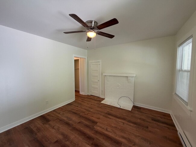 Building Photo - Swannanoa - Newly Renovated Beacon Village Cottage