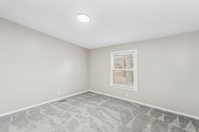 Building Photo - This move-in-ready home truly has it all comfort, function, and thoughtful upgrades throughout!