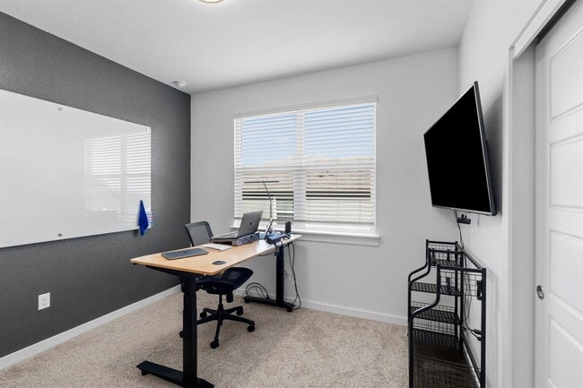 Building Photo - 3204 Egan Dr