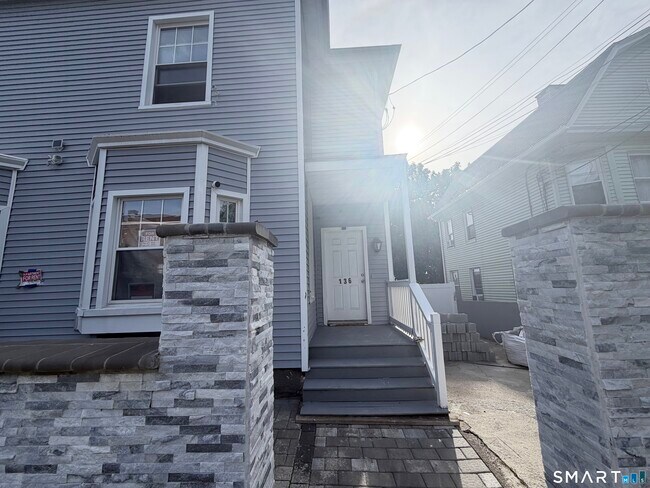 Building Photo - 136 Washington Terrace
