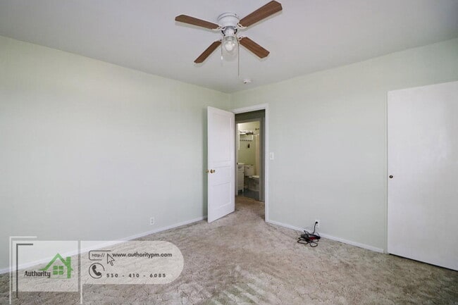 Building Photo - 6530 Dale Ln