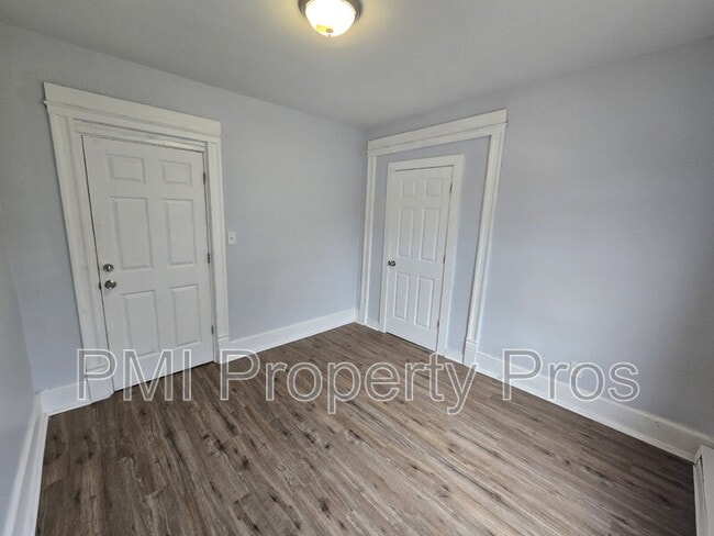 Building Photo - 2660 N 37th St