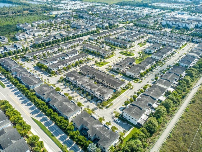 Building Photo - 10574 NW 81st Terrace